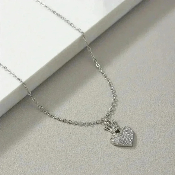 ⚠️Clearance Crown And Heart Pendant Silver Necklace - Picture 1 of 3
